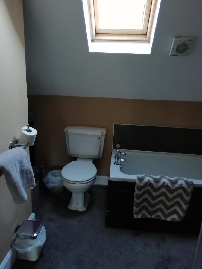 Carvetii - Halite House - 3 Bed House Sleeps Up To 5 People Apartment Tillicoultry Bagian luar foto